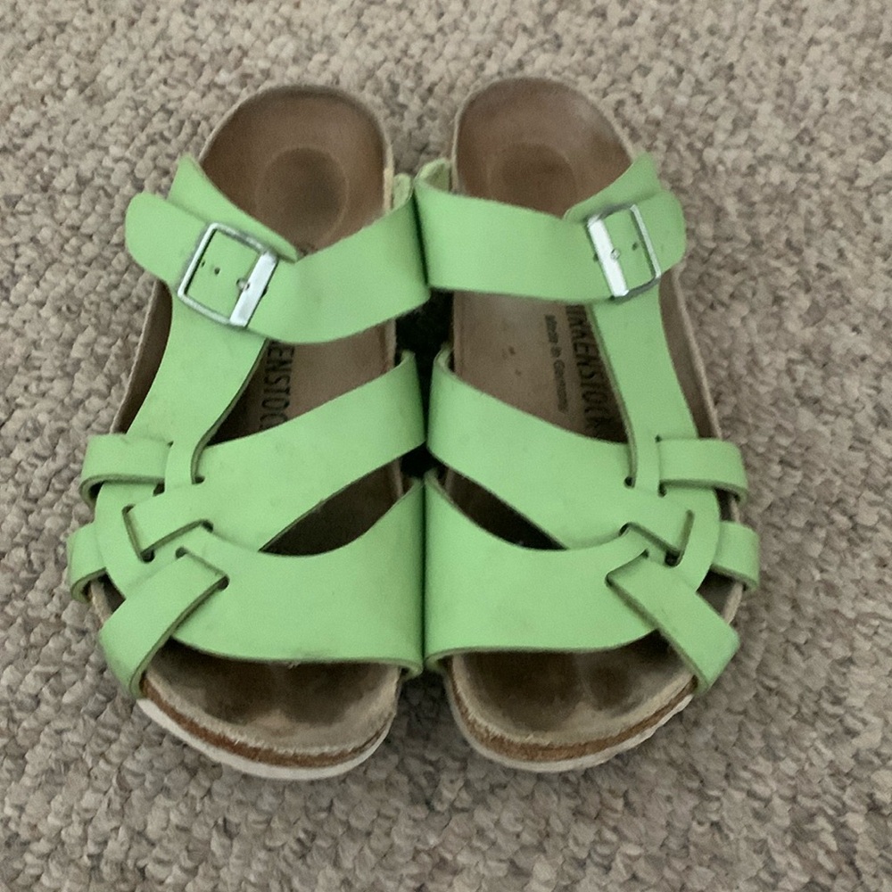 Birkenstock light green strappy slip on sandals sz 5